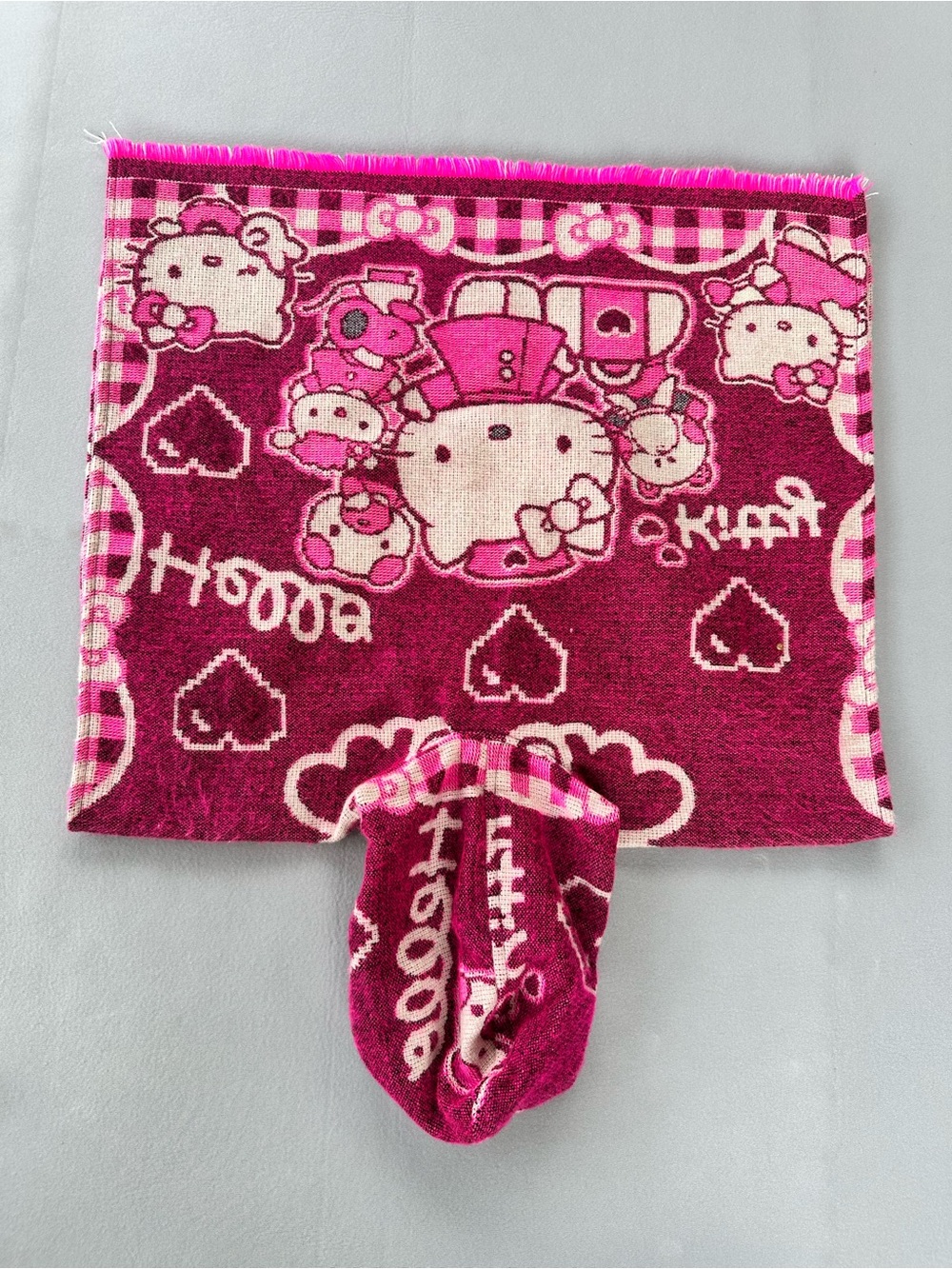 🎉5 for $45🎉 Hello Kitty poncho sweater cover up girls one size 5,6,7,8 - Picture 7 of 8